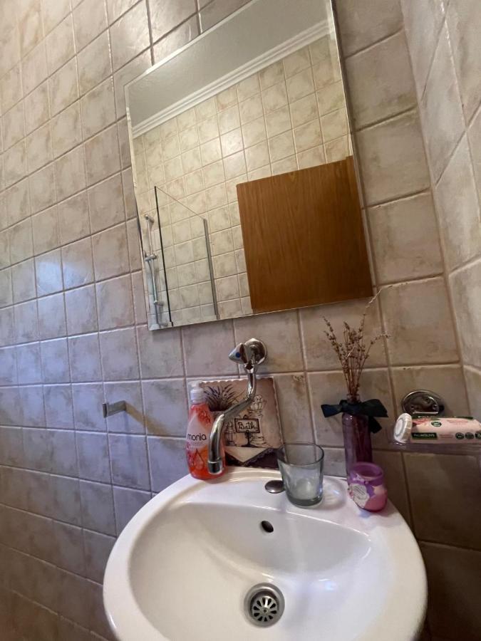 Villa Tamara With Garden And River View - Free Private Parking - Garage モスタル エクステリア 写真