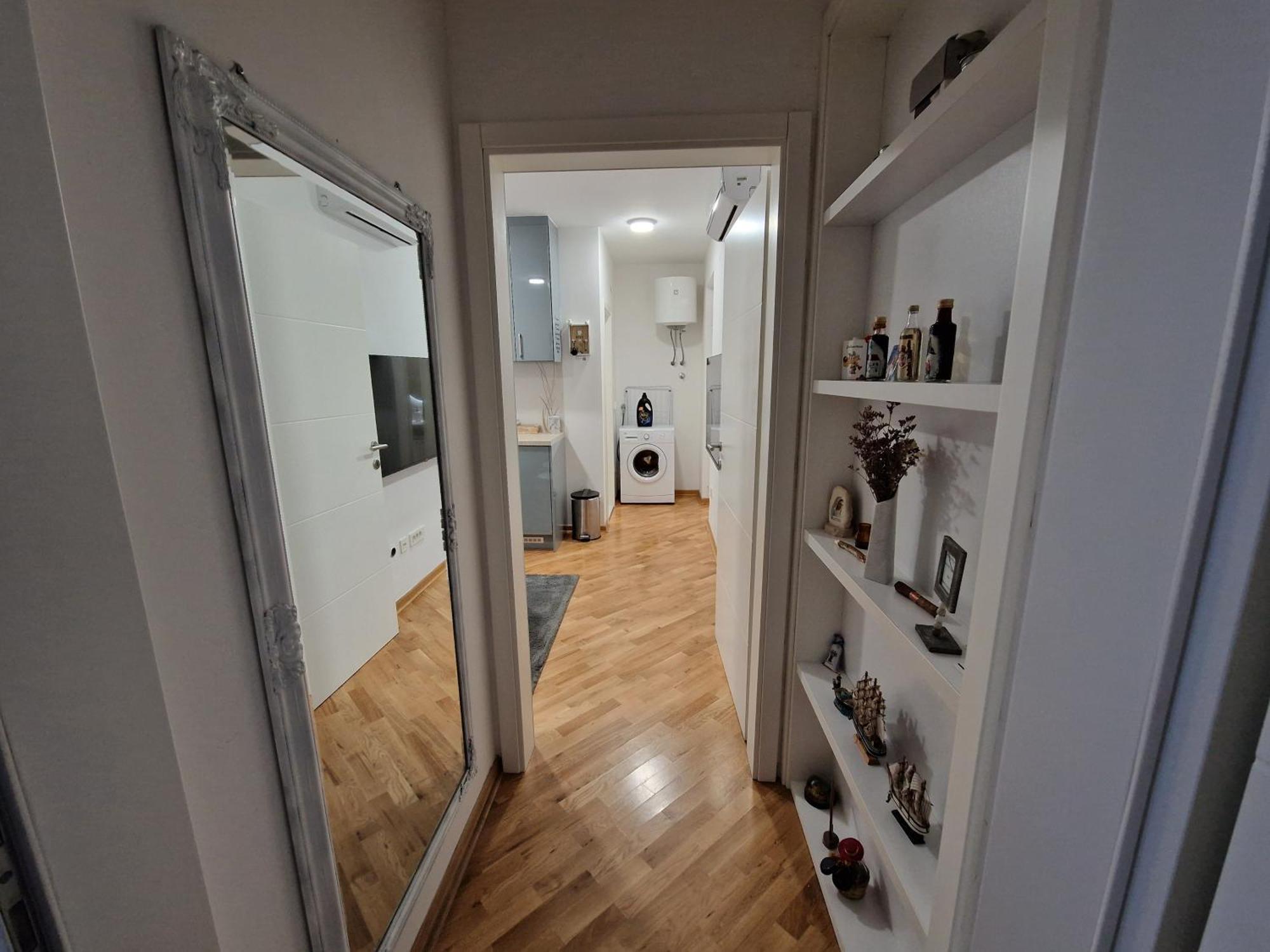 Villa Tamara With Garden And River View - Free Private Parking - Garage モスタル エクステリア 写真